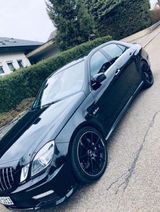 Mercedes-Benz E 63 AMG Voll Ausstattung - Mercedes-Benz E 63 AMG aus 2009