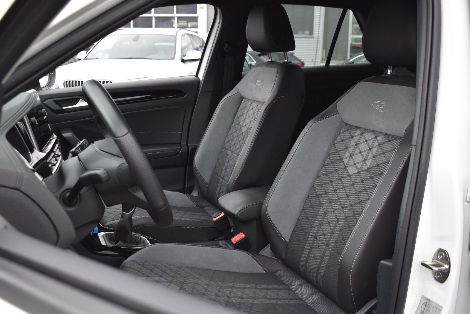 Volkswagen T-Roc 1.5 TSI R-Line APP LED Sitzhzg, миниатюра 11