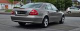 Mercedes-Benz E 280 E W211 Limousine E 280 sehr gepflegt - Mercedes-Benz E 280 in Düsseldorf