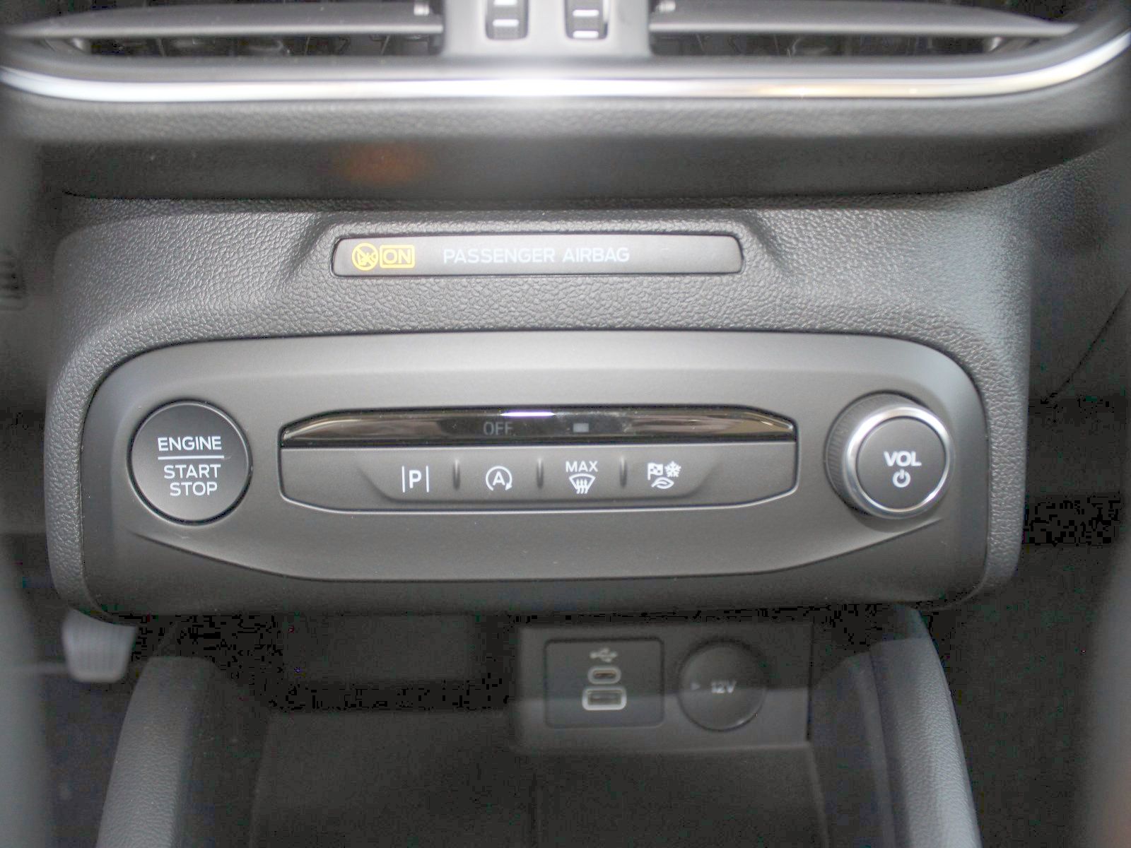 Fahrzeugabbildung Ford Focus Titanium 1,0 EcoBoost MildHybrid