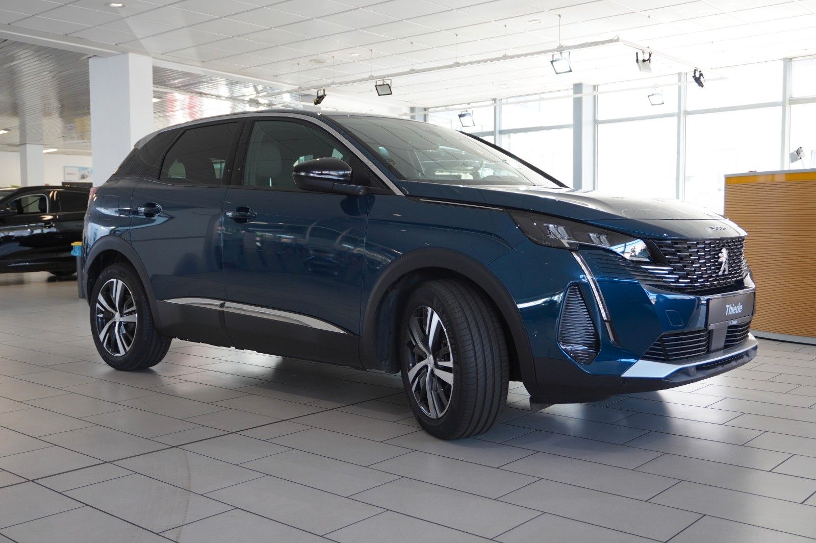 Fahrzeugabbildung Peugeot 3008 1.2T ALLURE PACK NAVI/LED/KAMERA/SPORT/DAB+