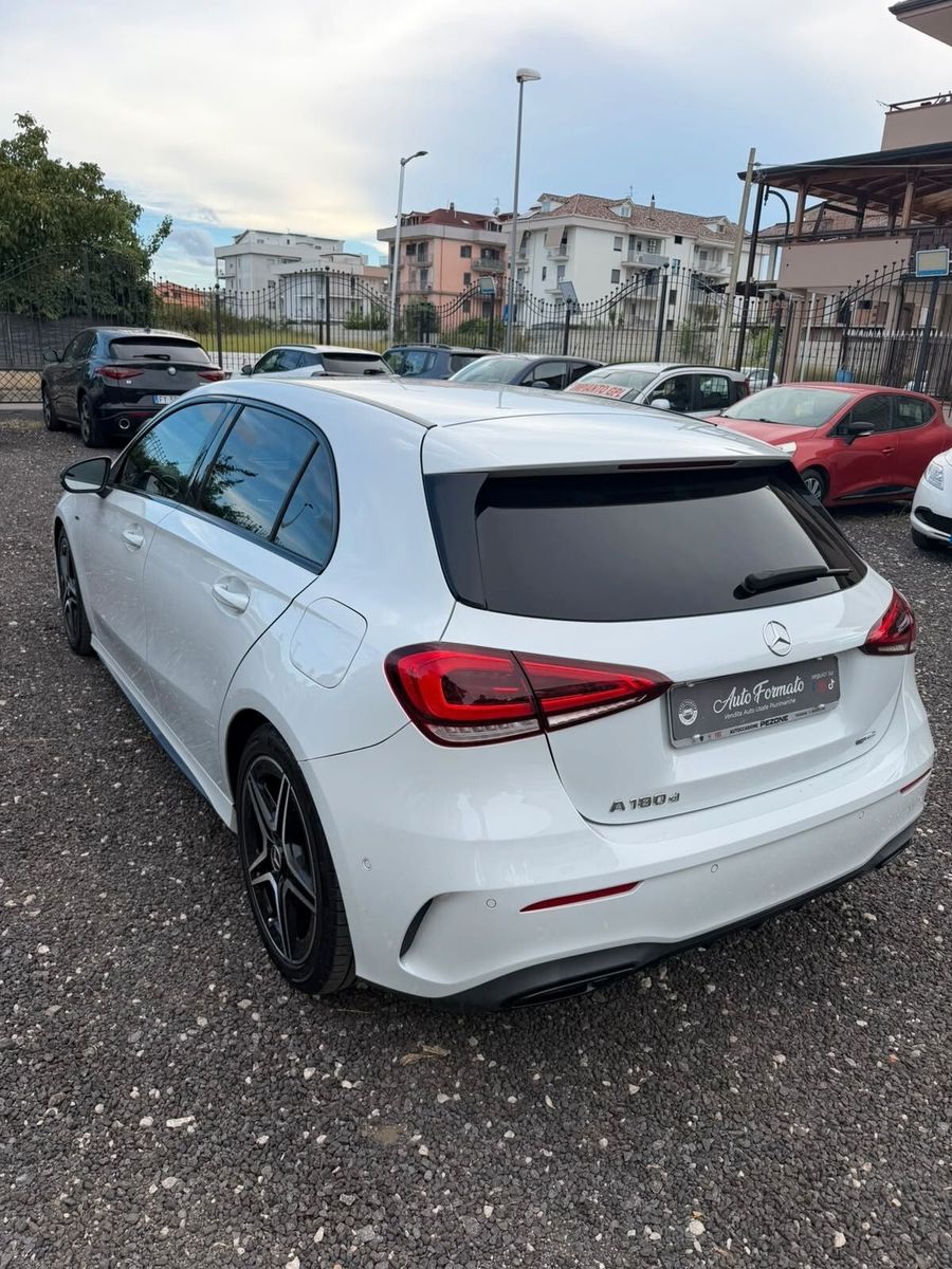 Mercedes-Benz Mercedes-benz A 180 d Automatic Premium imagem 3