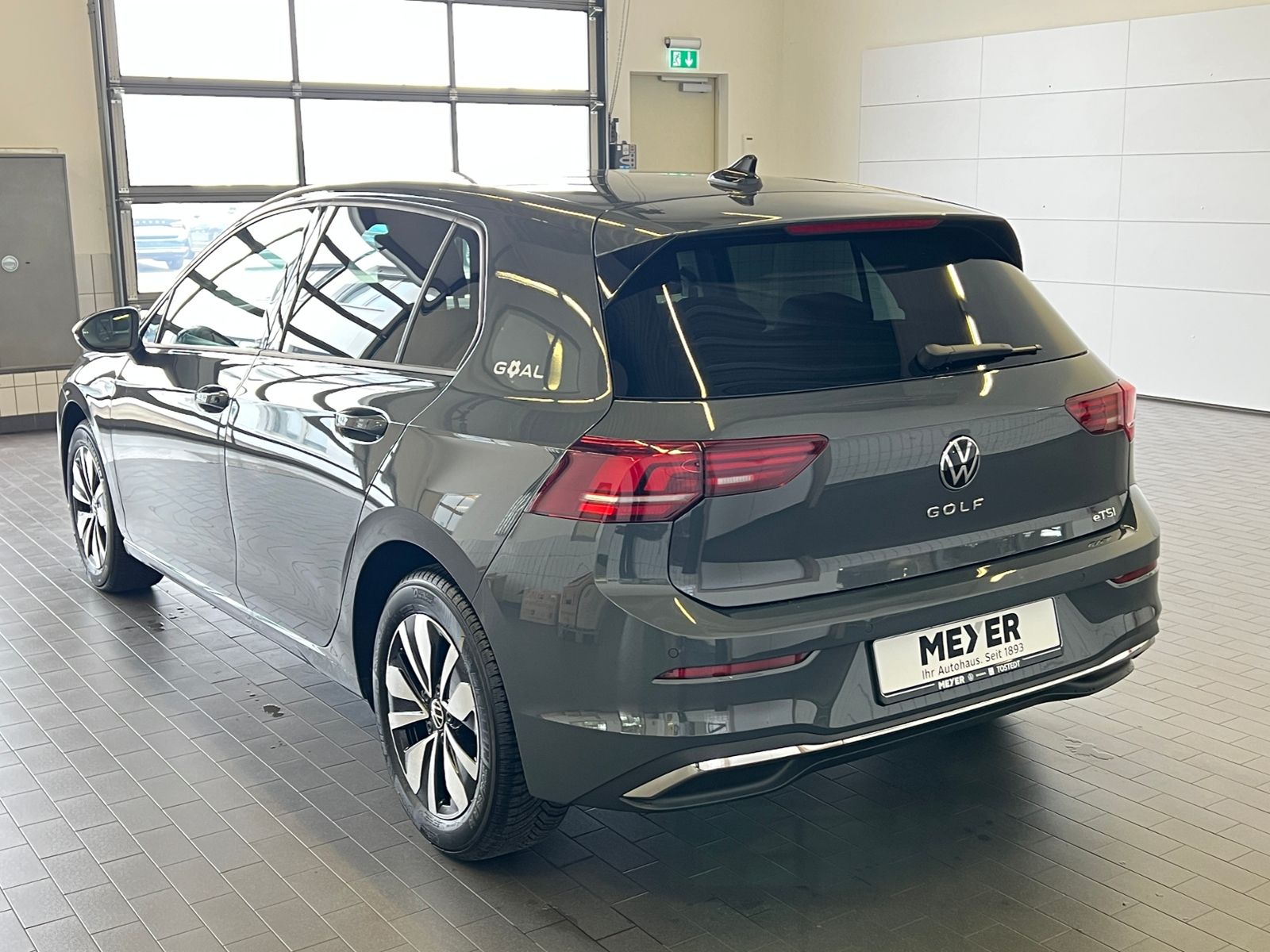 Fahrzeugabbildung Volkswagen Golf VIII GOAL 1.5 eTSI DSG *AHK,LED,ACC,Navi,Ka
