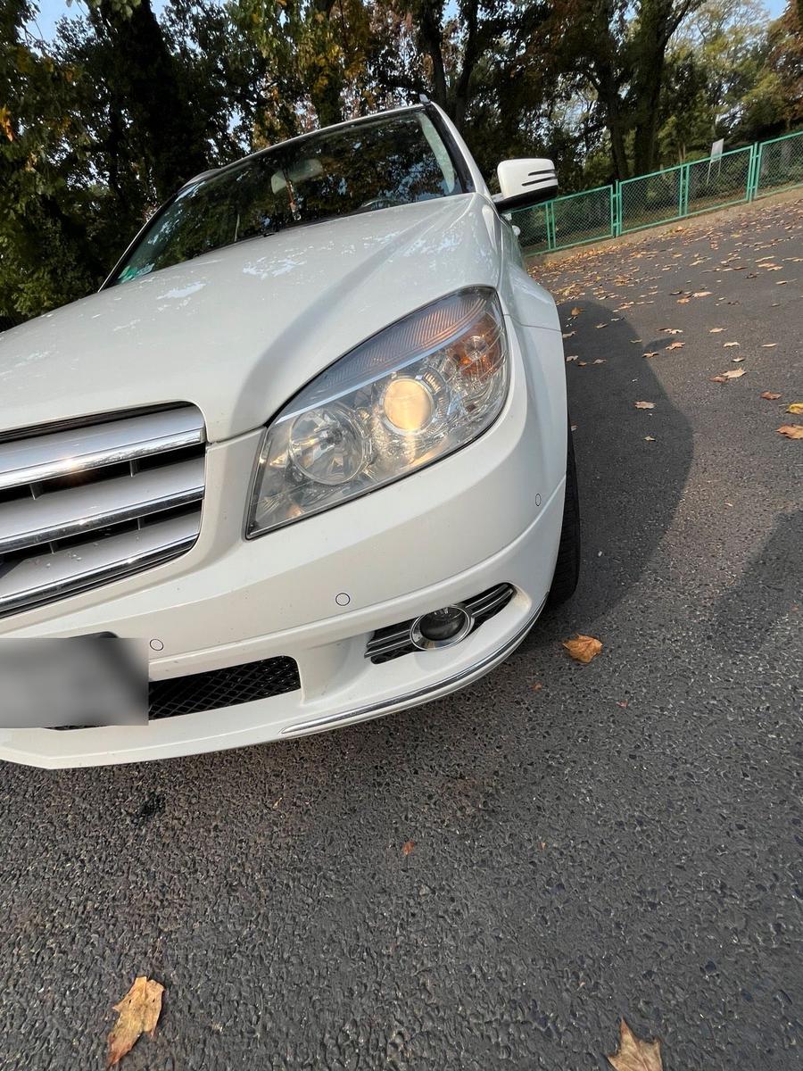 Mercedes-Benz C180 2010 — photo 5