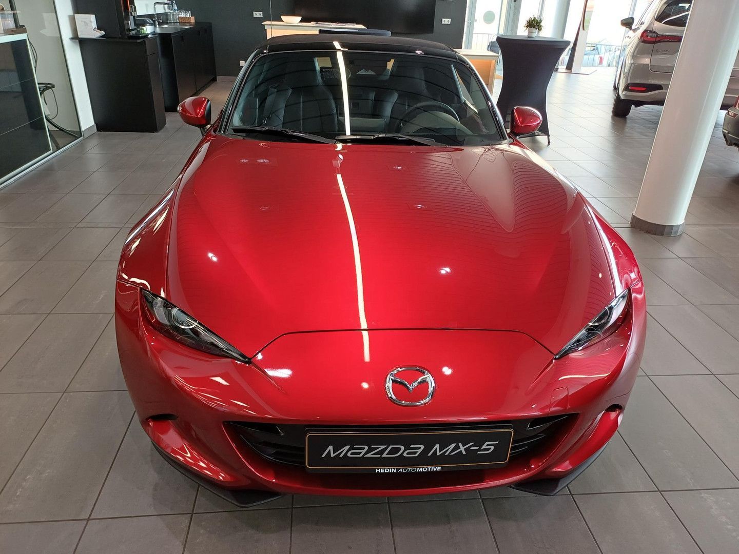 Mazda MX-5 1.5 Skyactiv-G 97kW Excl-Line Roadster imagem 2
