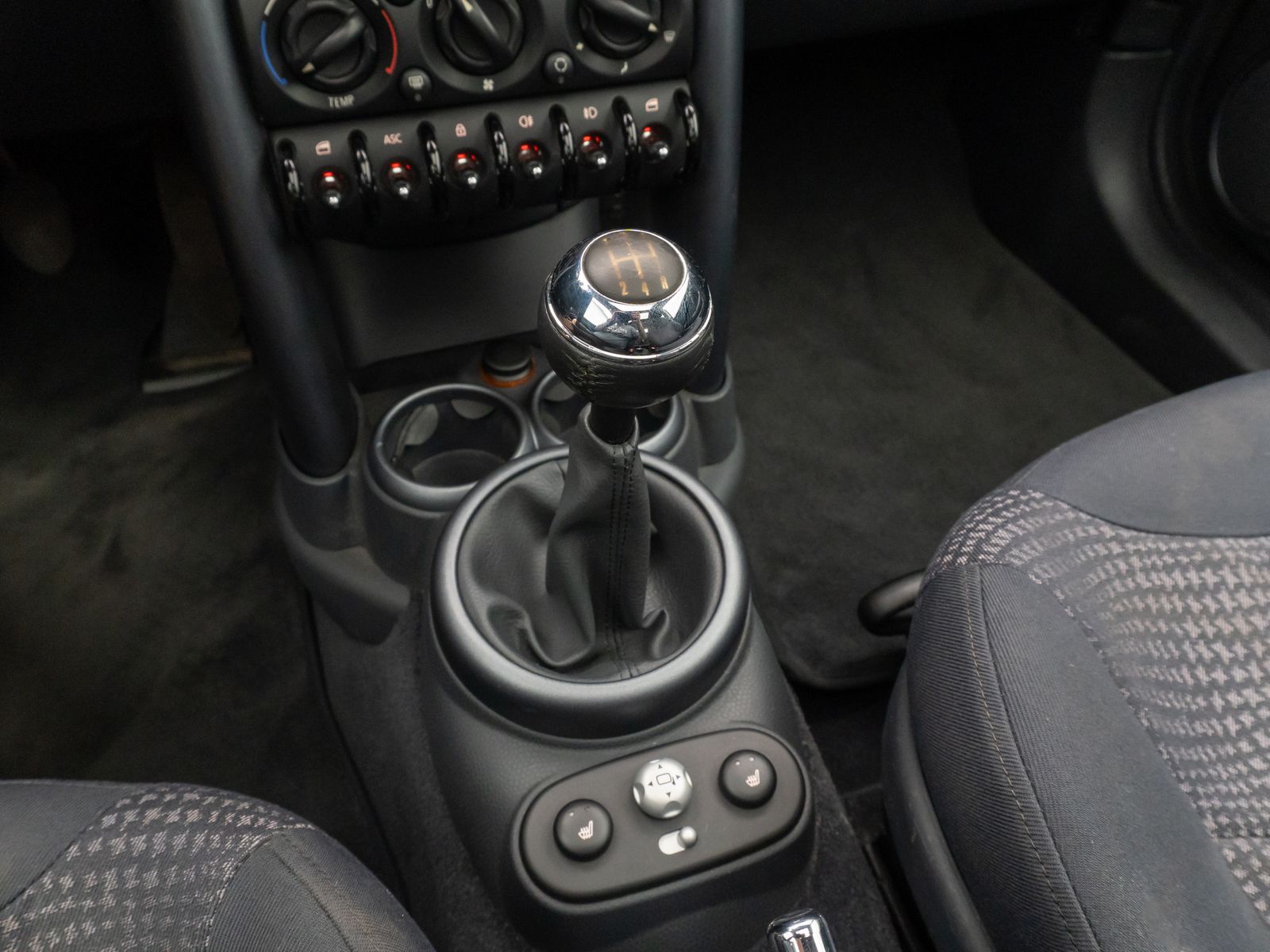 Fahrzeugabbildung MINI ONE One Xenon GSD Sport LM