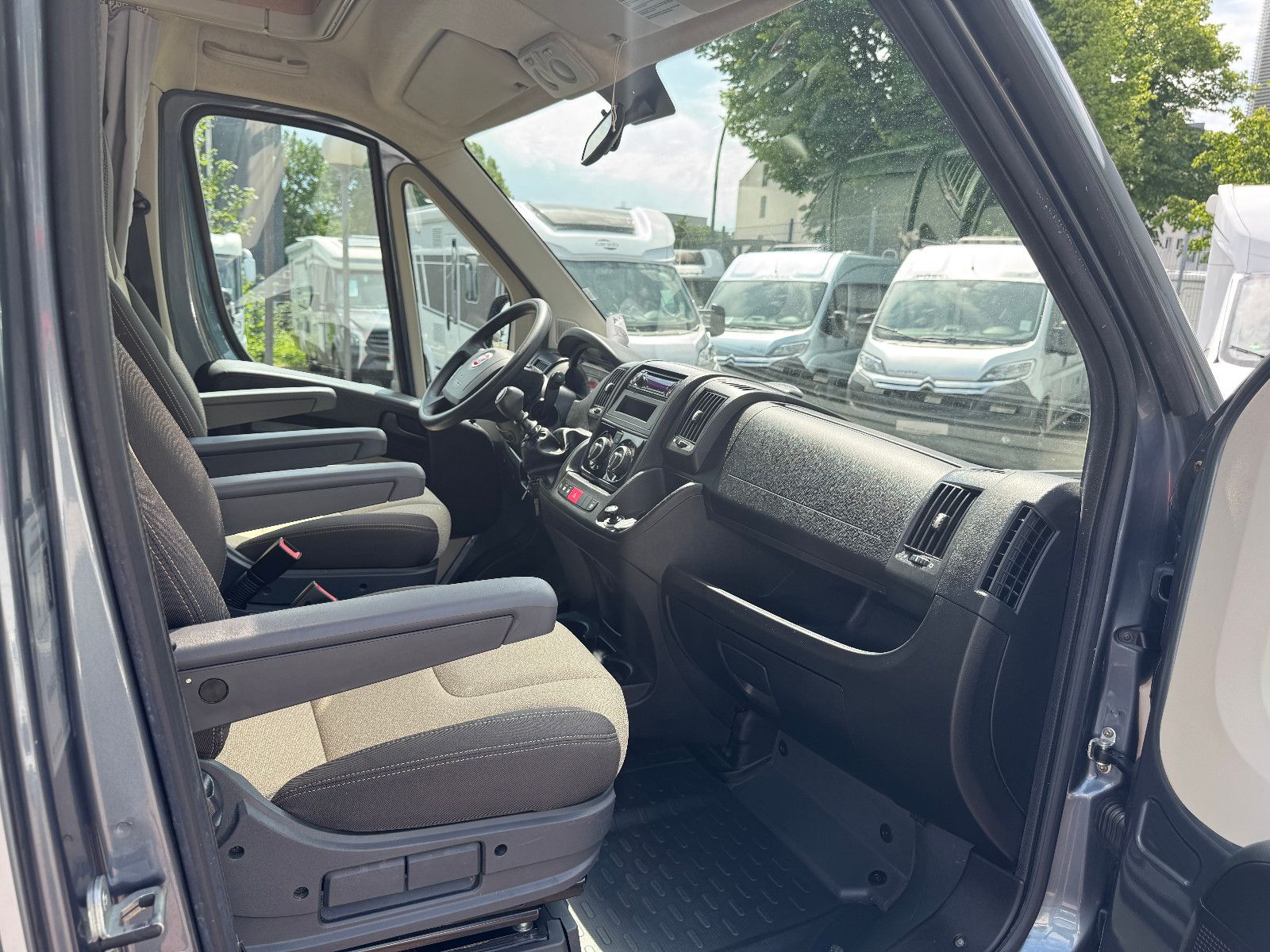 Fahrzeugabbildung Glücksmobil T 58 FIAT DUCATO 1.HAND VOLL SCHECKHEFT SAT TV