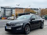 Skoda Octavia Lim. RS,Automatik,Klimaaut.,Leder,Navi - Skoda Gebrauchtwagen in Berlin