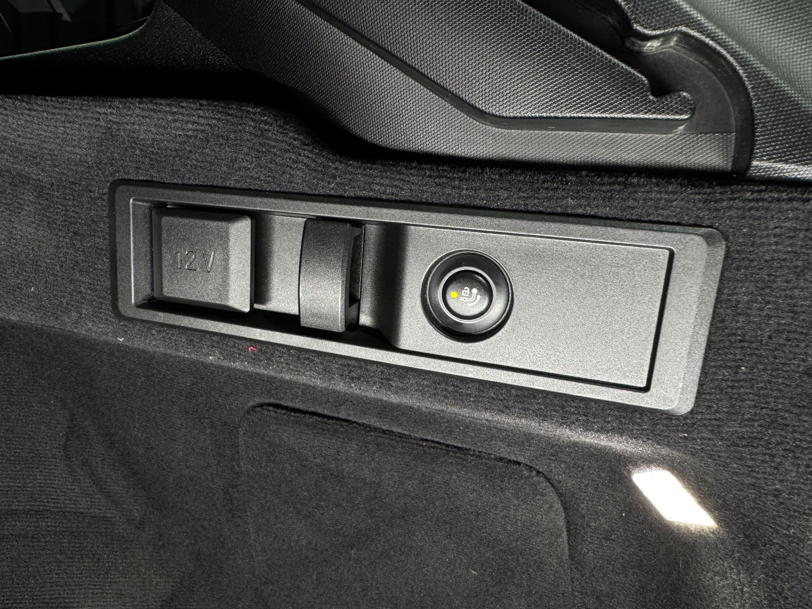 Fahrzeugabbildung BMW 320d M SPORT PRO Touring |PANO|HEAD-UP|AHK