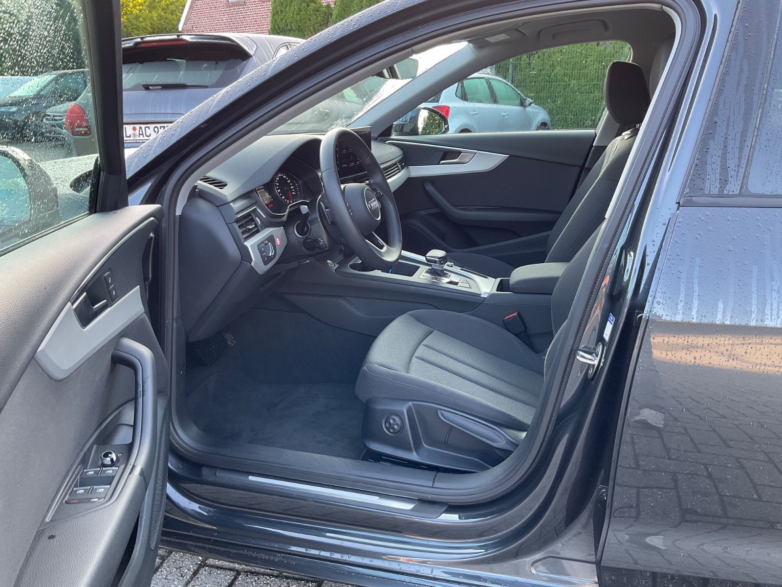 Fahrzeugabbildung Audi A4 Avant 40 TDI S tronic,Navi,LED,Induktives Lad