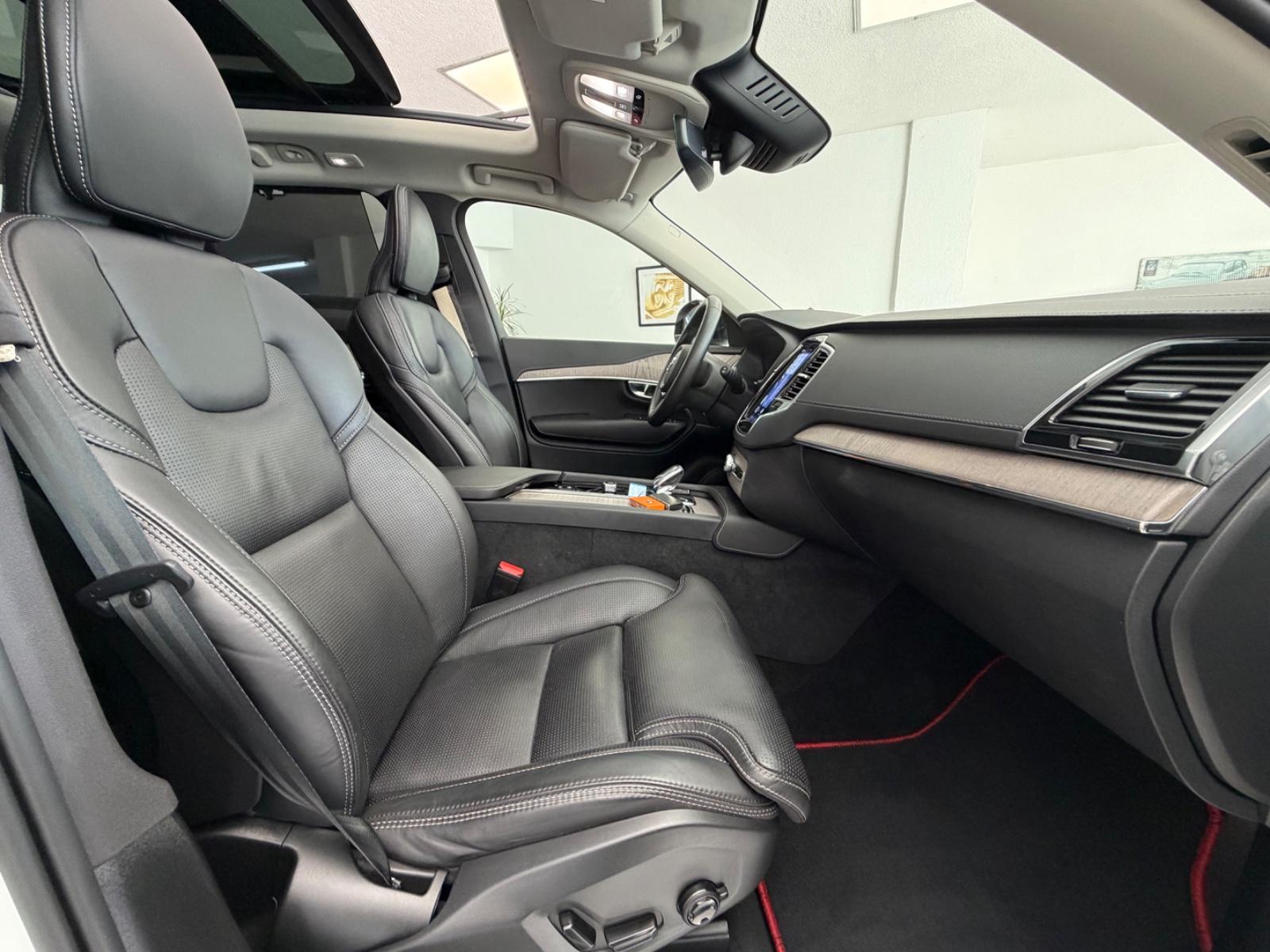 Volvo XC90 Plus Dark AWD 7.Sitze, PANORAMA