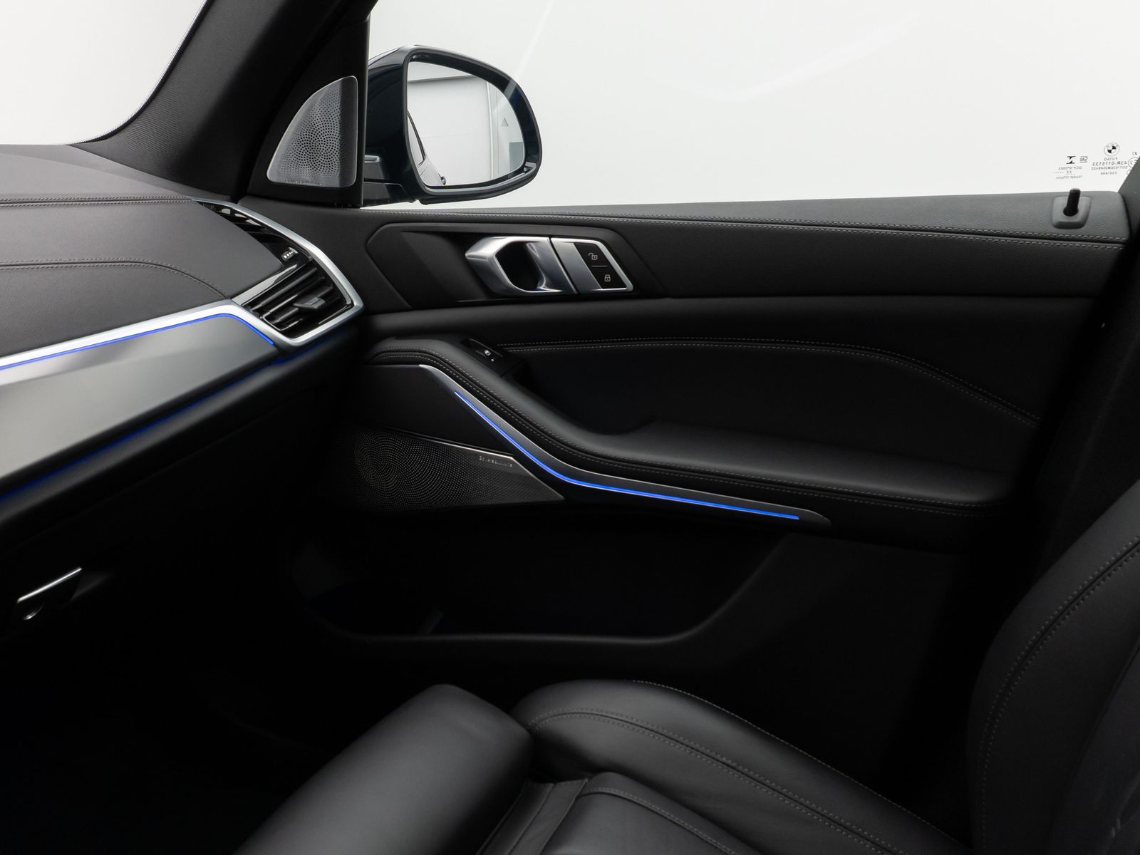 Fahrzeugabbildung BMW X5 xD40i M Sport Panorama 360°Laser HUD DAB B&W