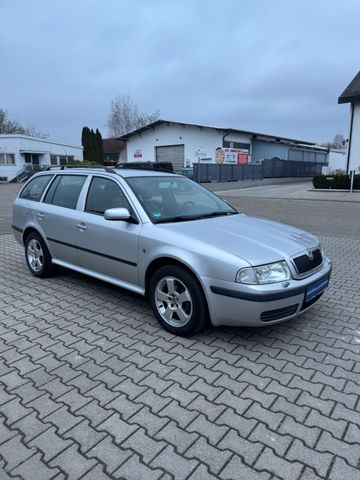 Skoda Octavia Combi Collection 1.6