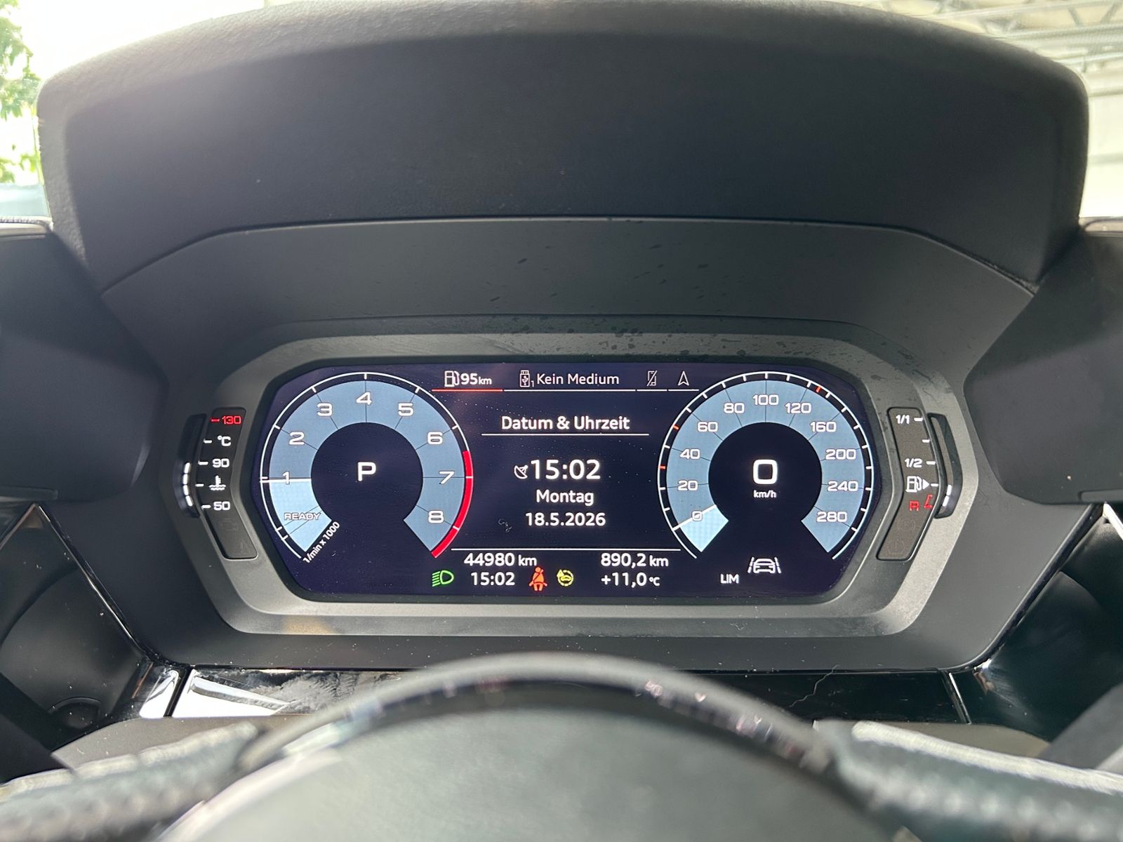 Fahrzeugabbildung Audi A3 Sportback  35 TFSI S line AHK LED NAVI