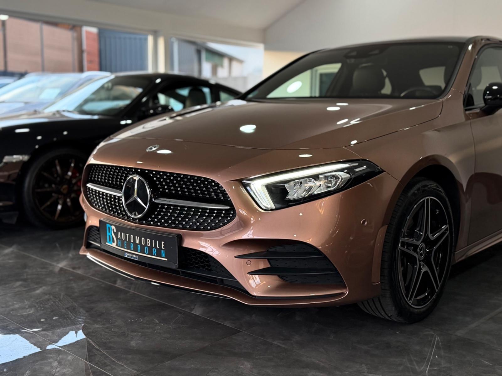 Mercedes-Benz A250e/AMG/Night/Pano/Widescreen/Kamera/Distronic