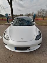 Tesla Model 3 RWD + Mobile Ladestation (NRGkick) - : Mobile