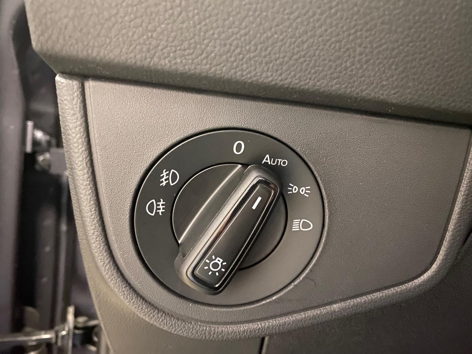 Fahrzeugabbildung Volkswagen Taigo 1.5 TSI ACT Life APP+MATRIX+ALLWETTER+RFK+
