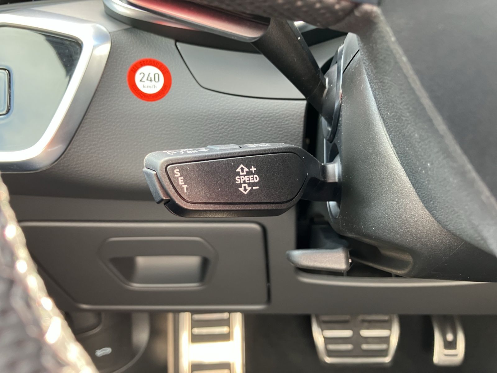 Fahrzeugabbildung Audi S6 Avant TDI quattro Matrix Navi AVC B&O 21" RFK