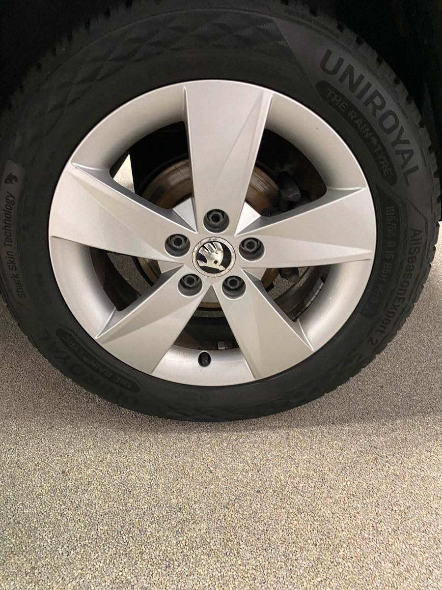 Fahrzeugabbildung SKODA Fabia 1.2l TSI 77kW Fresh+KLIMAAUTOMATIK+SHZ+PDC