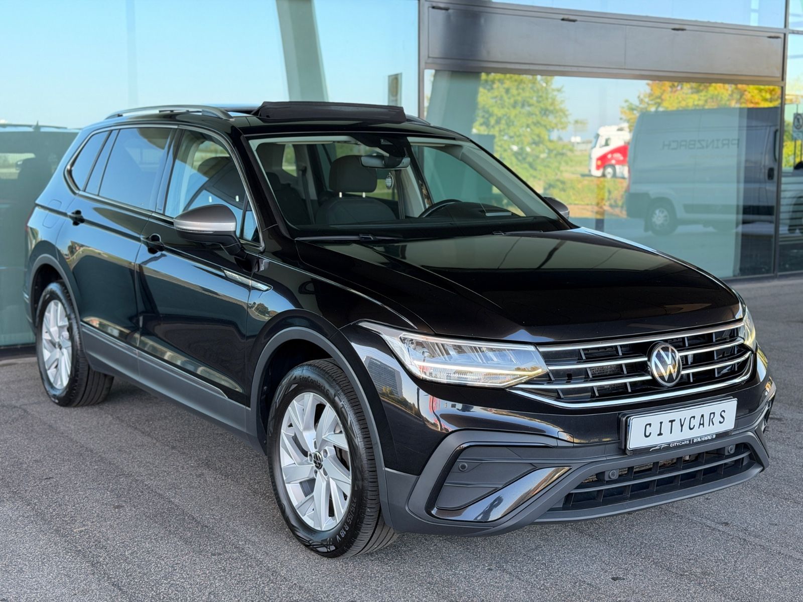 Volkswagen Tiguan Allspace Life | Standheizung | Pano | AHK imagem 3