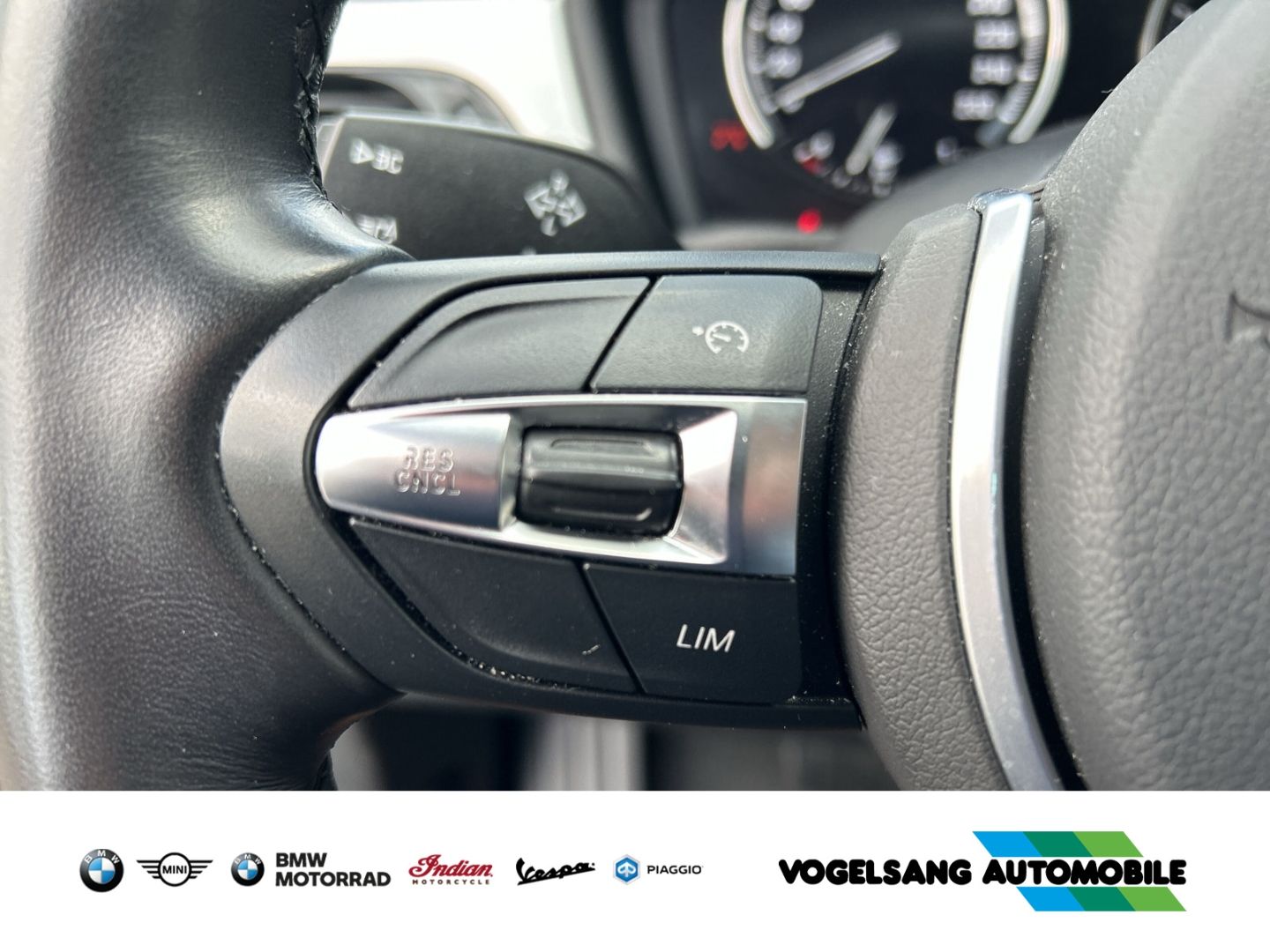 Fahrzeugabbildung BMW X1 20i xDrive,SportLine,AHK,Rückfahrk.,H&KSound,