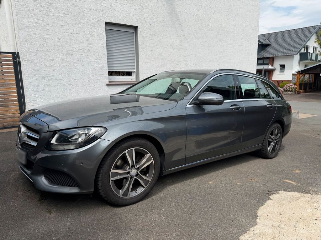 Image of Mercedes-Benz C 220