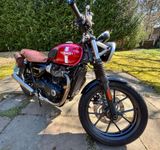Triumph Street Twin