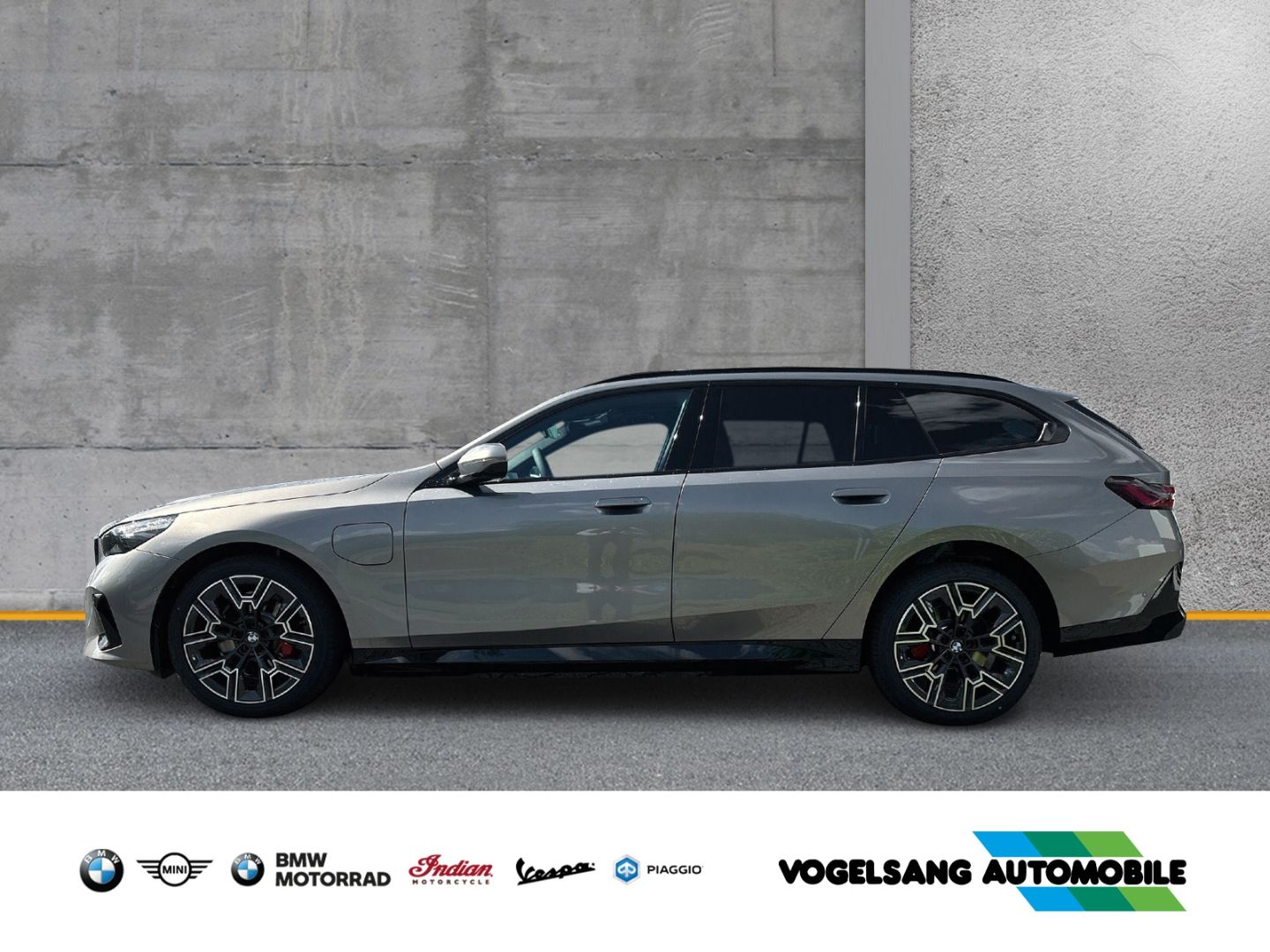 Fahrzeugabbildung BMW 530 e Touring M Sport Pro Park-Assistent Plus 20