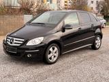Mercedes-Benz B 160 Sitzheizung+Klima+CD-Radio+MFL+LM+.. - Mercedes-Benz B 160 Gebrauchtwagen