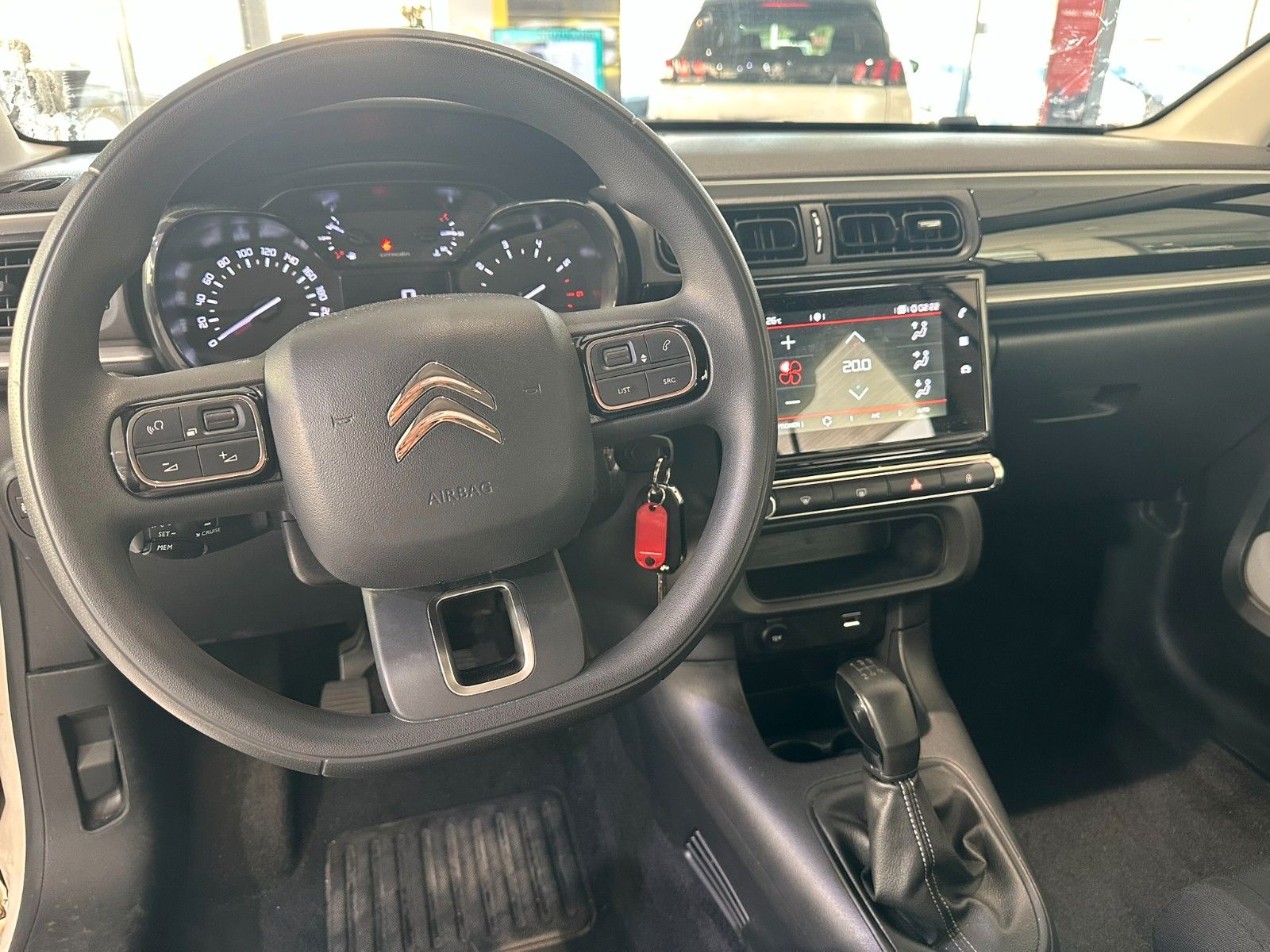 Fahrzeugabbildung Citroën C3 Feel Pack 1.2 NAVI/LED/PDC/ALU/DAB/TEMPOMAT