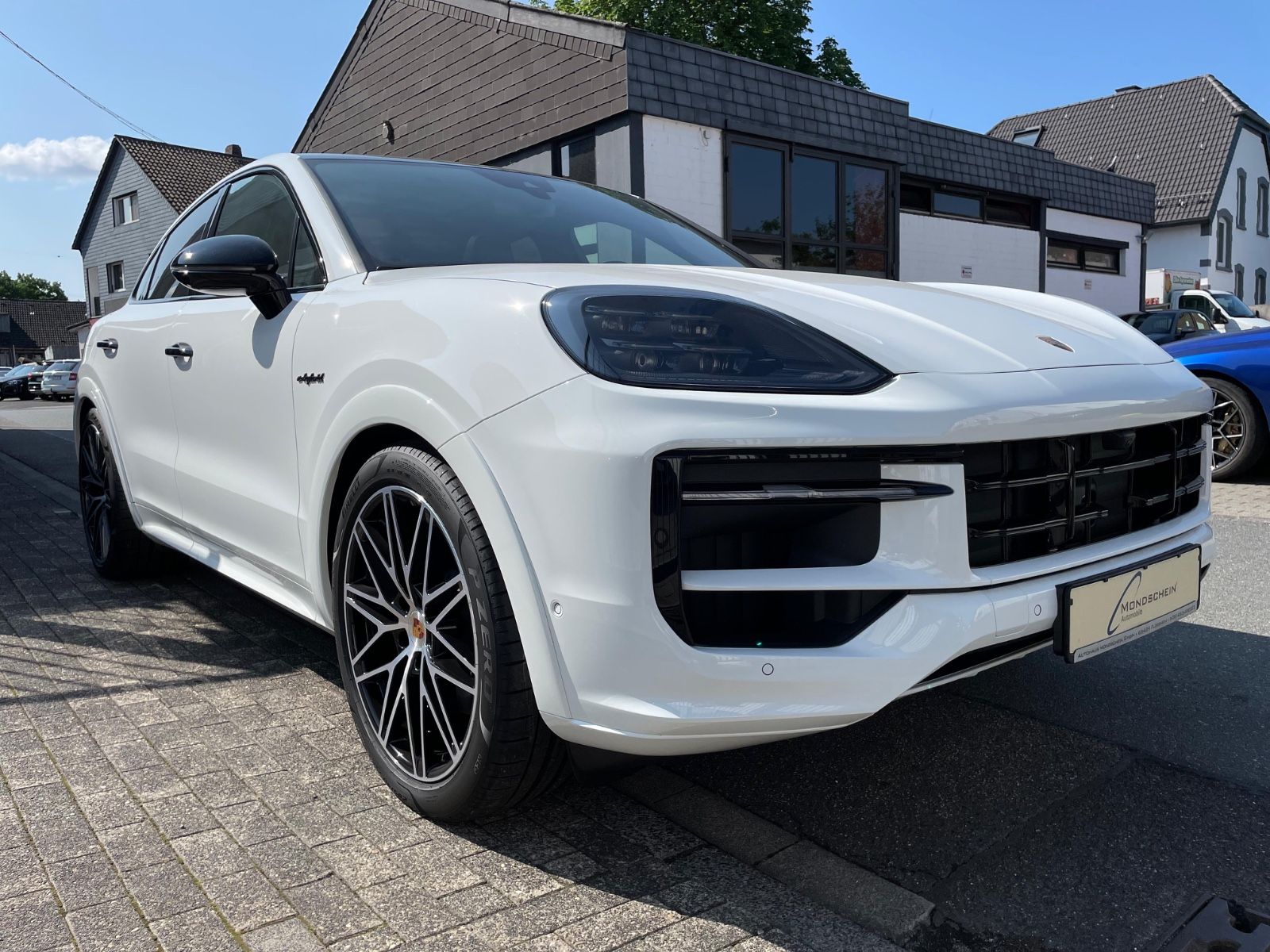 Fahrzeugabbildung Porsche Cayenne E-Hybrid Coupé |ACC|360°|SportDesign|22"
