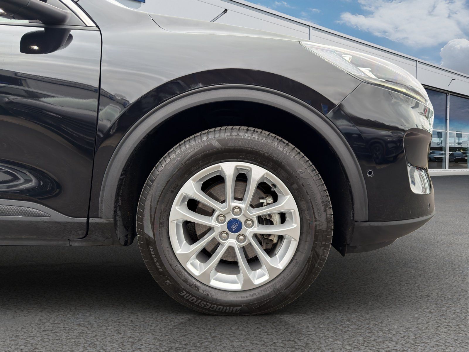 Fahrzeugabbildung Ford Kuga Hybrid Titanium X