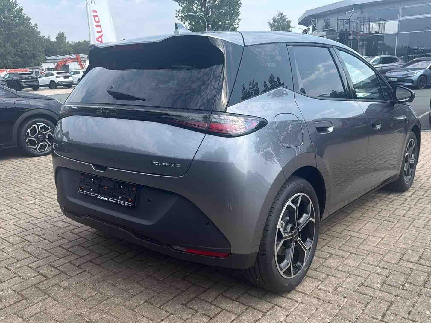 BYD DOLPHIN