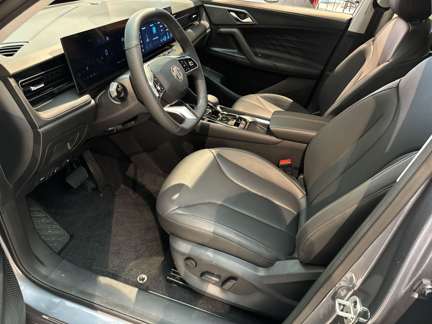 Fahrzeugabbildung MG HS Hybrid+ Comfort TOP FINANZ* versch. Farben