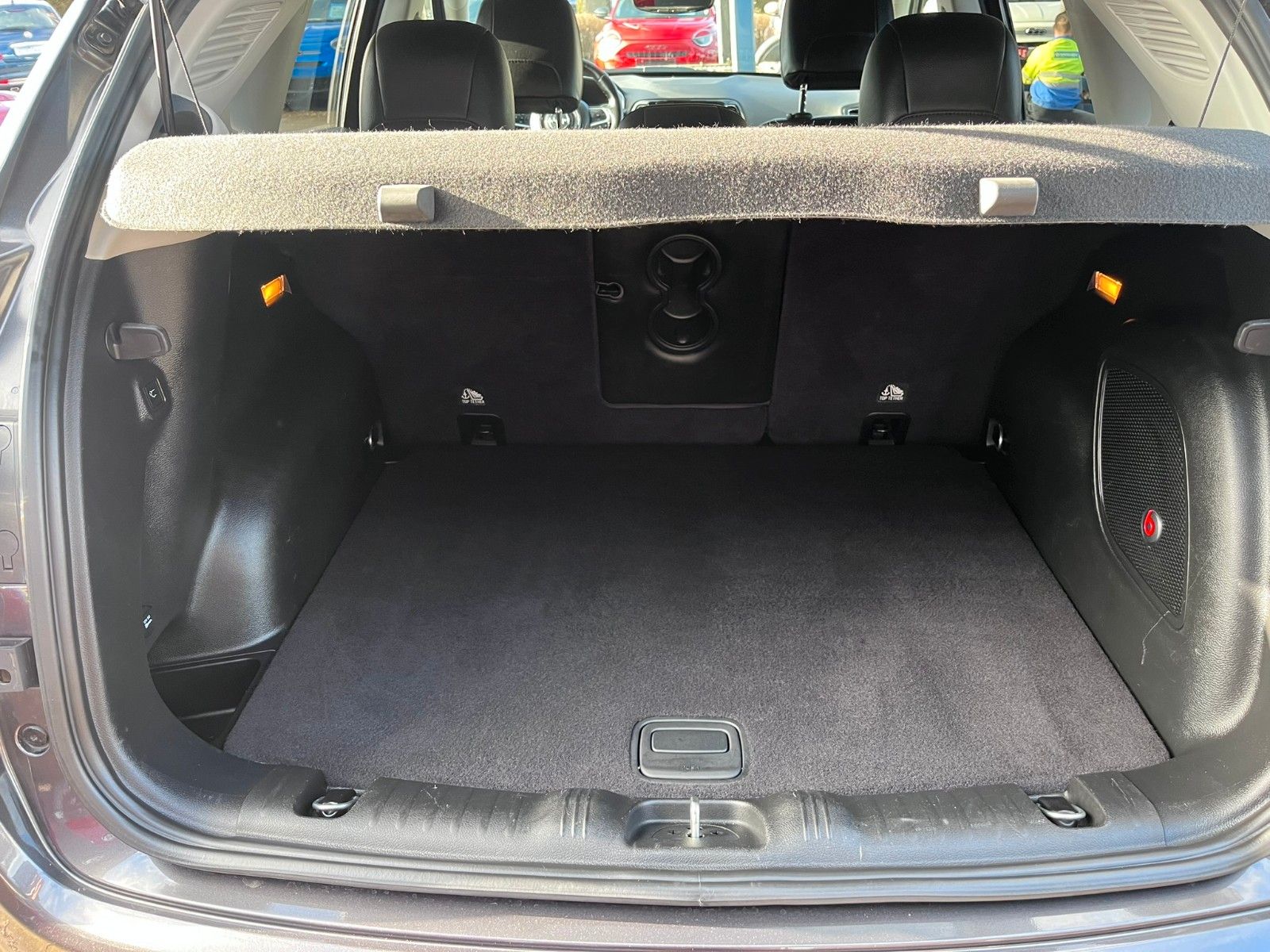 Fahrzeugabbildung Jeep Compass Limited 4WD