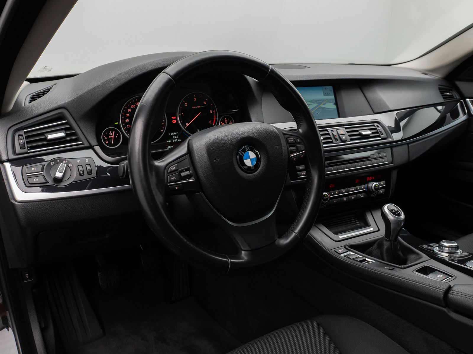 Fahrzeugabbildung BMW 520d Lim. Sitzhzg Navigation PDC Klima Bluetooth