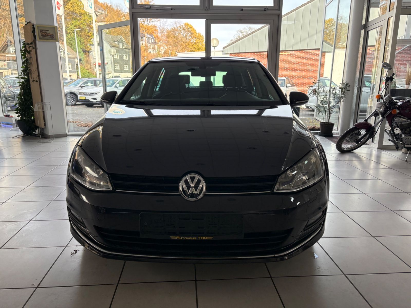 Fahrzeugabbildung Volkswagen Golf VII Lim. Lounge BMT