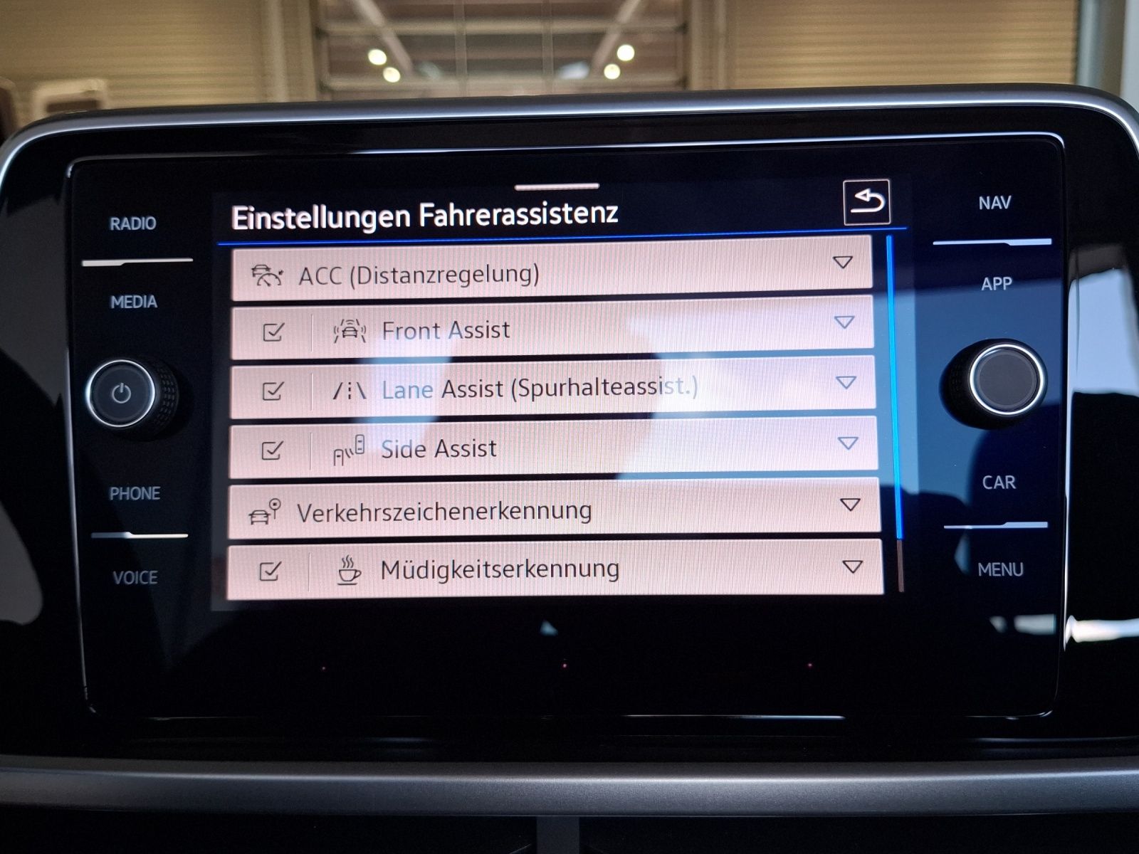 Fahrzeugabbildung Volkswagen T-Roc Cabriolet TSI Style LEDplus Navi AID ACC R