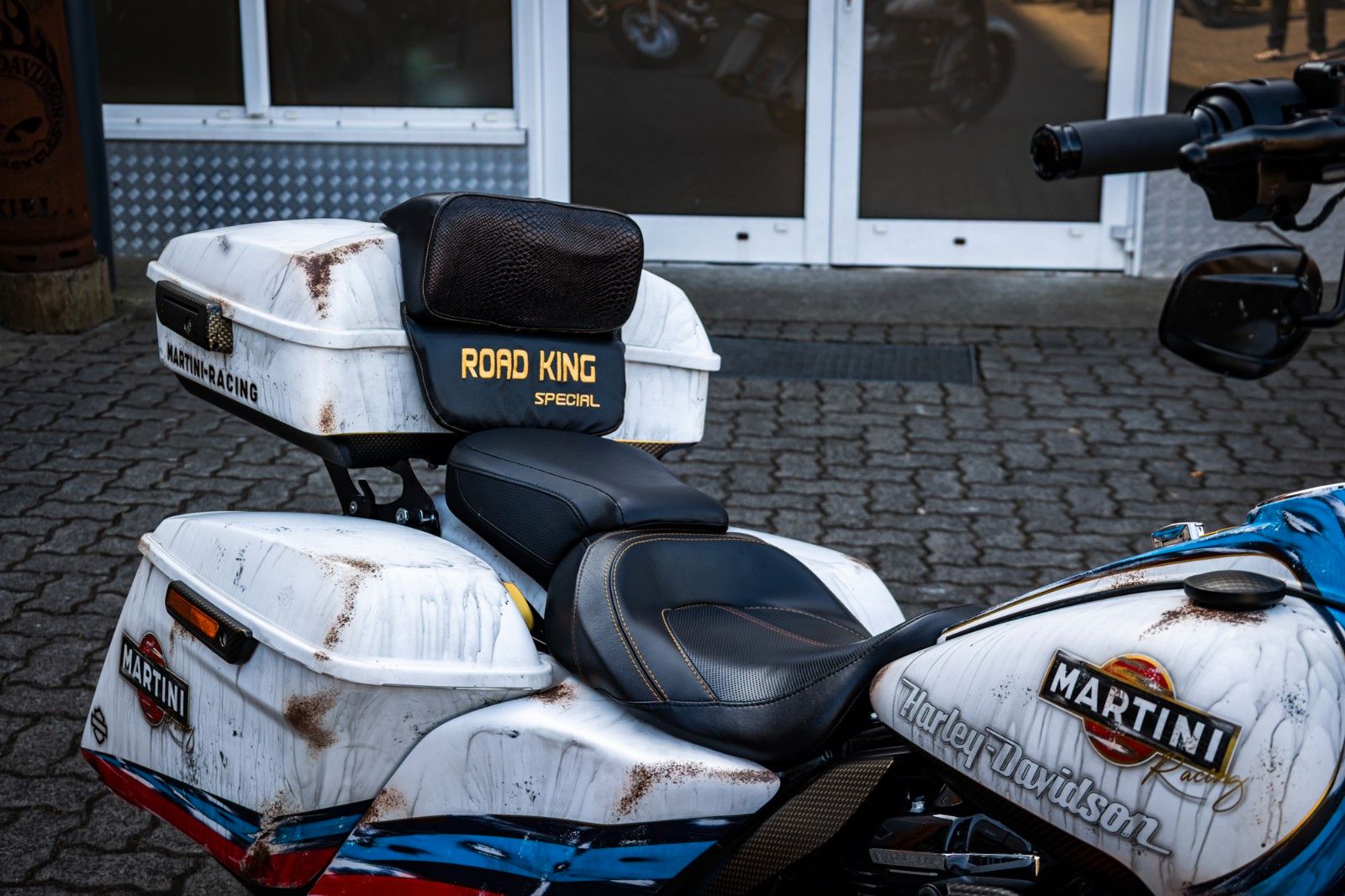 Fahrzeugabbildung Harley-Davidson ROAD KING SPECIAL 114 FLHRXS - MARTINI-RACING