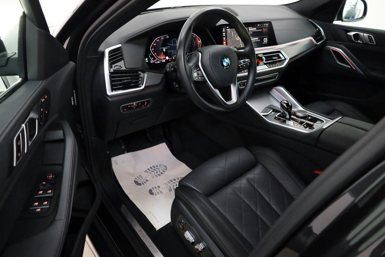 Fahrzeugabbildung BMW X6 xDrive 30d Leder,Navi,Laser,HUD,PanDach,ParkP