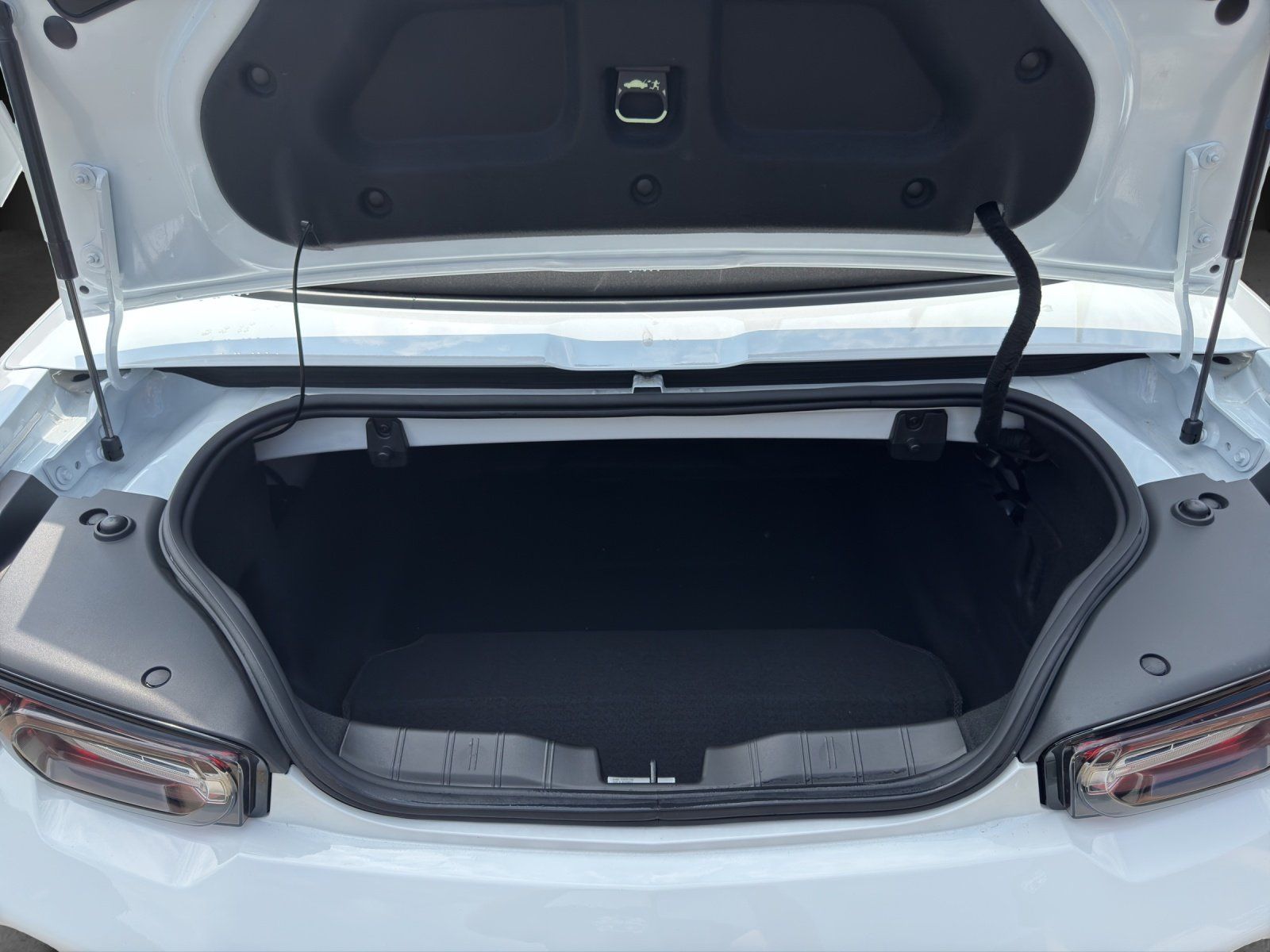 Fahrzeugabbildung Chevrolet Camaro Cabriolet Automatic RS PAKET/NAVI/RFK/TEM