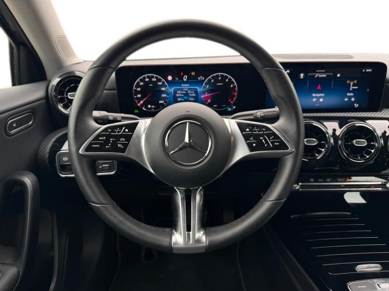 Mercedes-Benz A-Class A 200, миниатюра 11