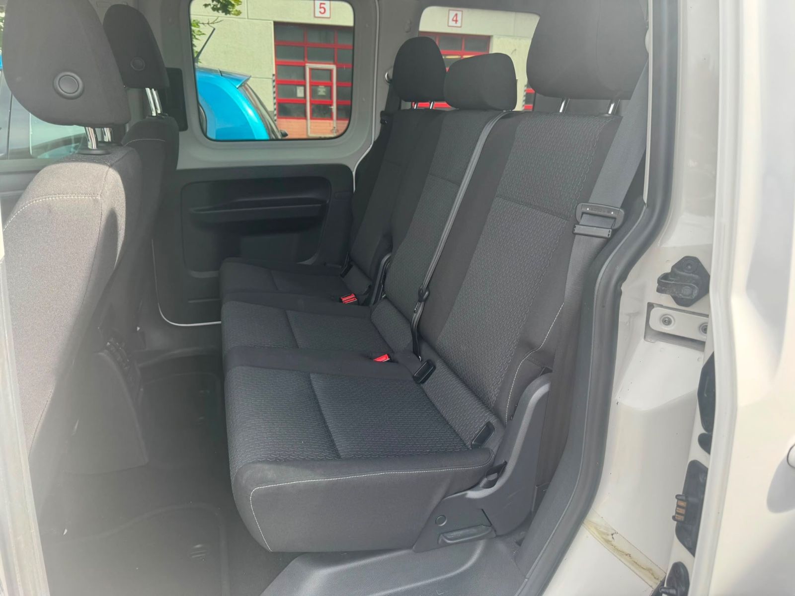 Fahrzeugabbildung Volkswagen Caddy PKW BMT Navi+Bluetooth+Sitzheizung