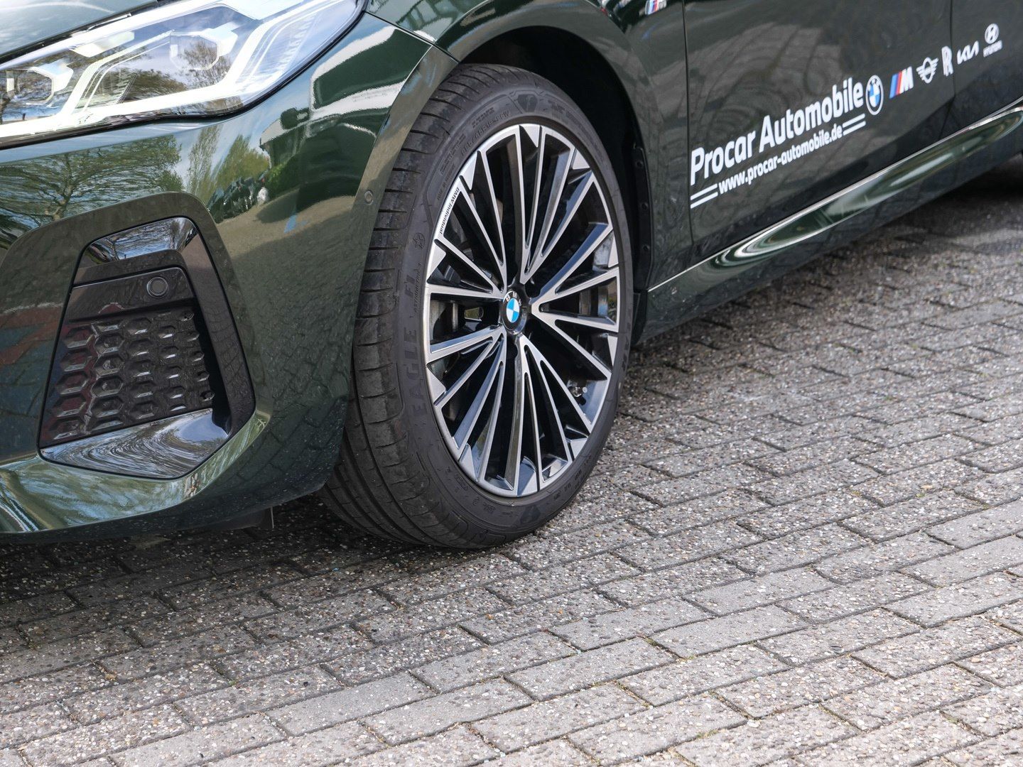 BMW 223 Active Tourer - Bild 6