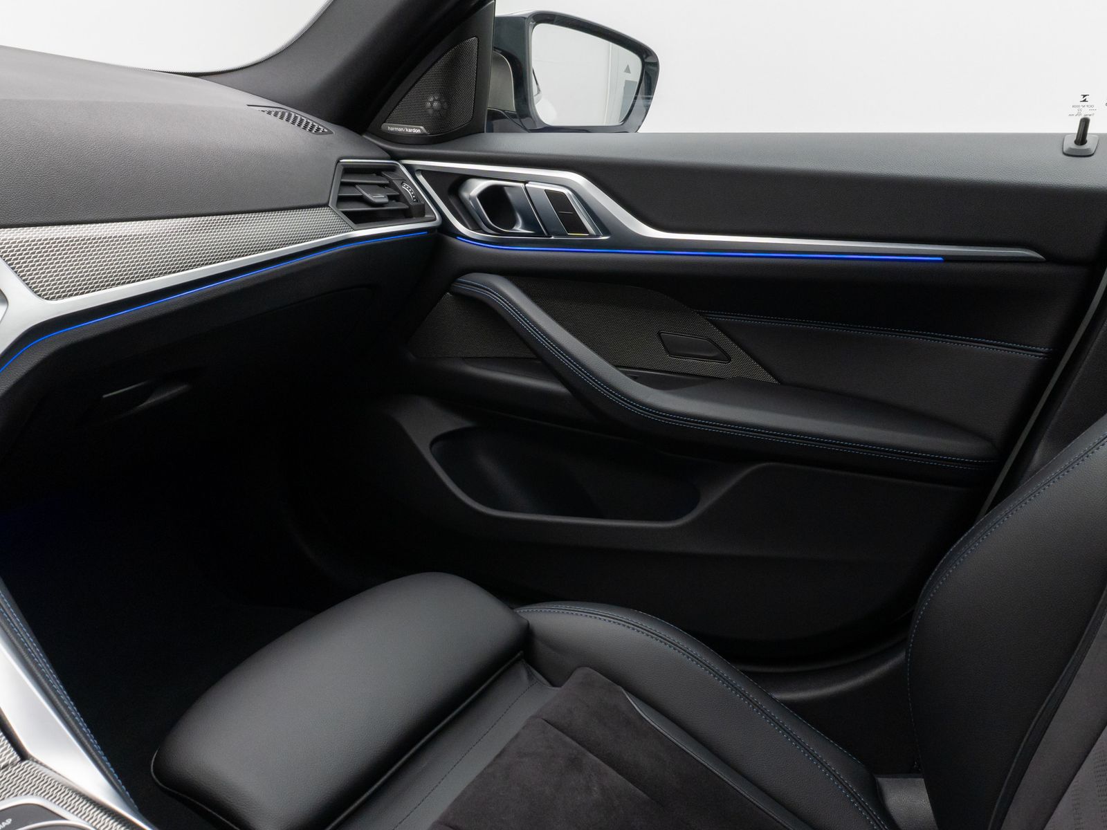 Fahrzeugabbildung BMW M440i xD Gran Coupè Kamera HUD DAB H/K ACC Alarm