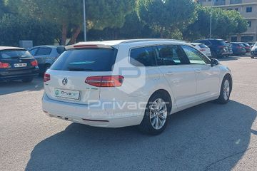 Volkswagen Passat - 5