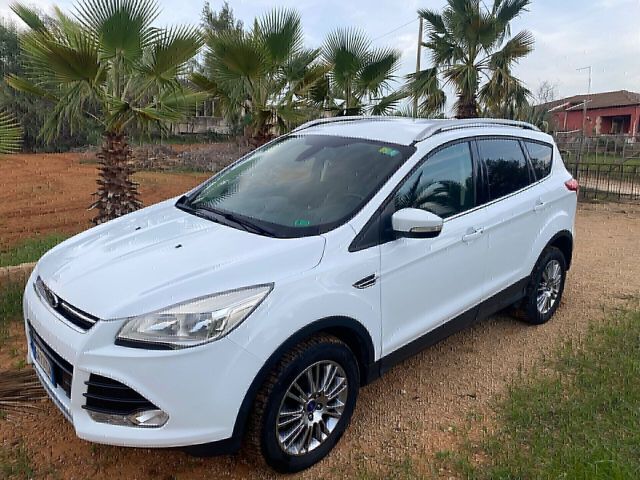 Ford Kuga 2.0 TDCI 163 CV 4WD Powershift Titaniu