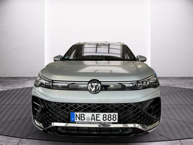 Fahrzeugabbildung Volkswagen Tiguan 2.0 TDI DSG 4Motion R-LINE PANO AHK SHZG