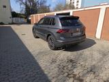 Volkswagen Tiguan 2.0 TDI SCR 140kW DSG 4MOTION Highlin... - Volkswagen Tiguan: TDI 140