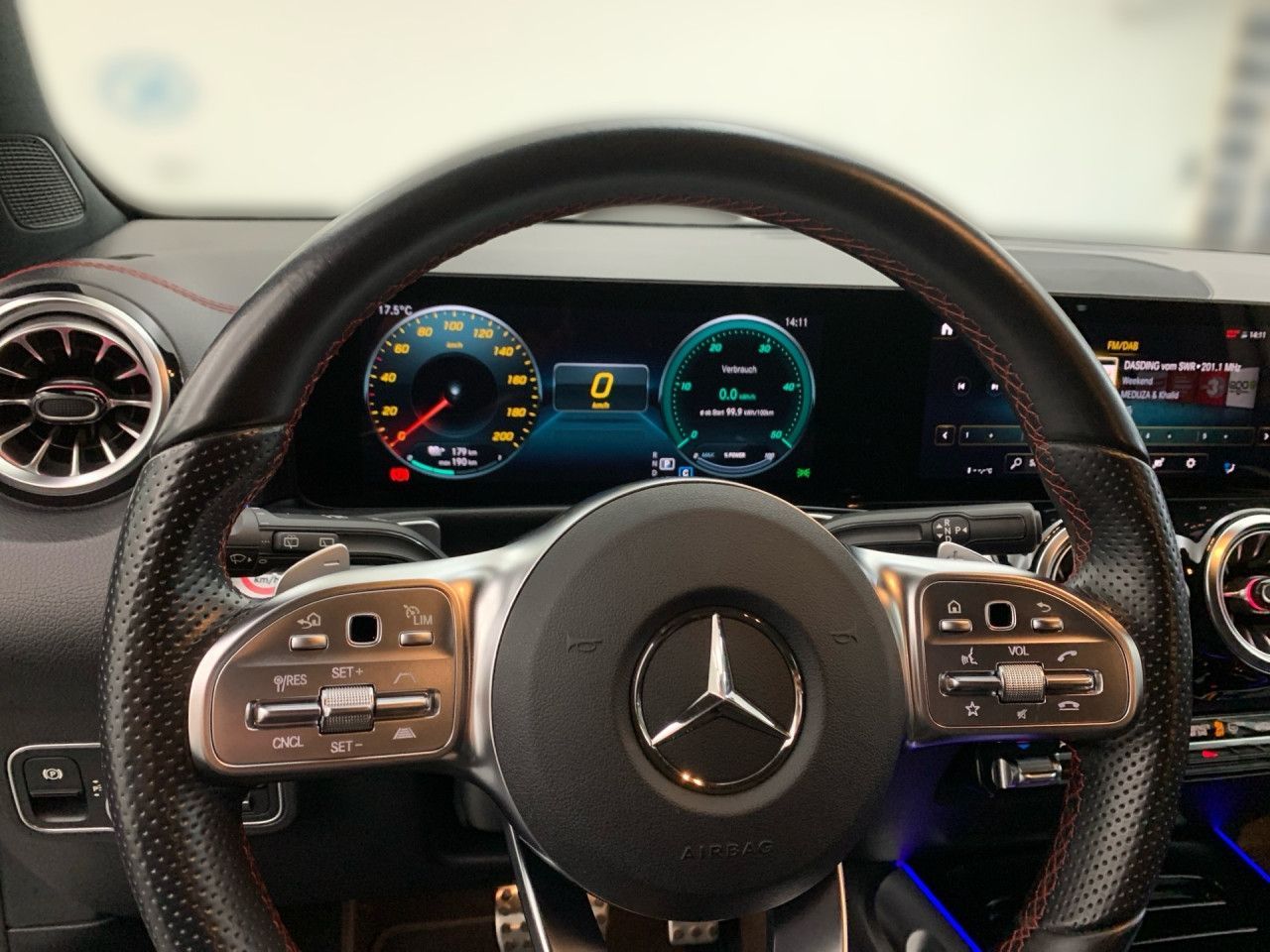 Mercedes-Benz EQB 300 4Matic AMG Distr LED Night Kamera PTS foto 10